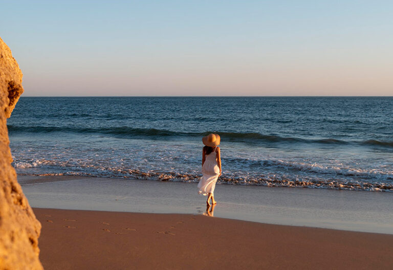 Tomorrow-algarve-magazine-community-news-algarve-blog-july-2025-moving-portugal-expat-experience-challenges-2