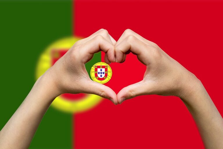 tomorrow-algarve-magazine-february-2026-portugal-love-legends-4