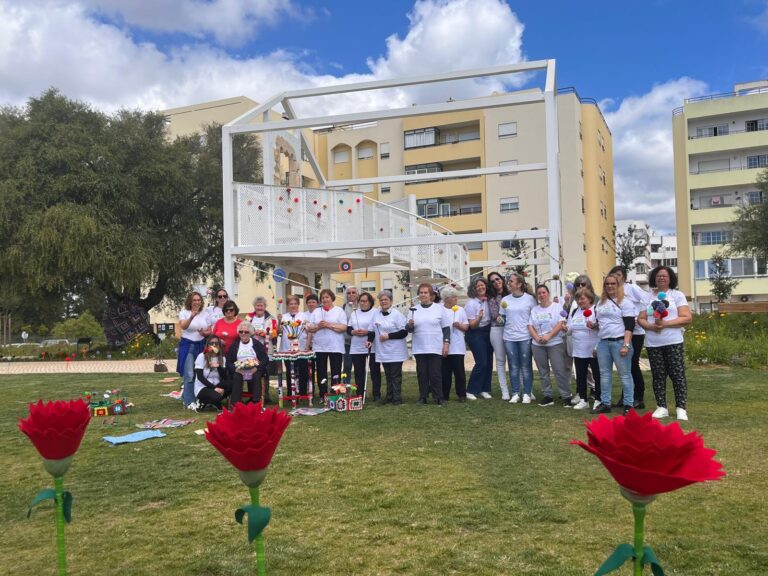 Dar ao Cor ao Jardim Gonçalo Ribeiro Telles _ Centros Comunitários dos Bairros e Centros de Convívio Sénior