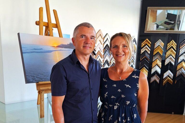 tomorrow-algarve-magazine-august-2026-toby-carr-seascape-artist-moldopoli-gallery-lagos-8