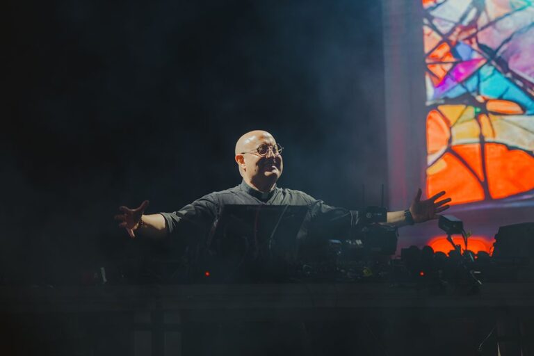 tomorrow-algarve-magazine-september-2026-father-guilherme-peixoto-dj-priest-rfm-somnii-8