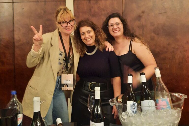 tomorrow-algarve-magazine-october-2026-algarve-wine-session-algarve-wine-commission-wine-producers-loule-vilamoura-sara-silva-wines-gastronomy-1